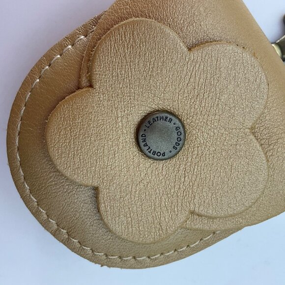 Portland Leather Goods Petunia Pouch Leather Flower Coin Purse Bag Charm - Picture 4 of 13
